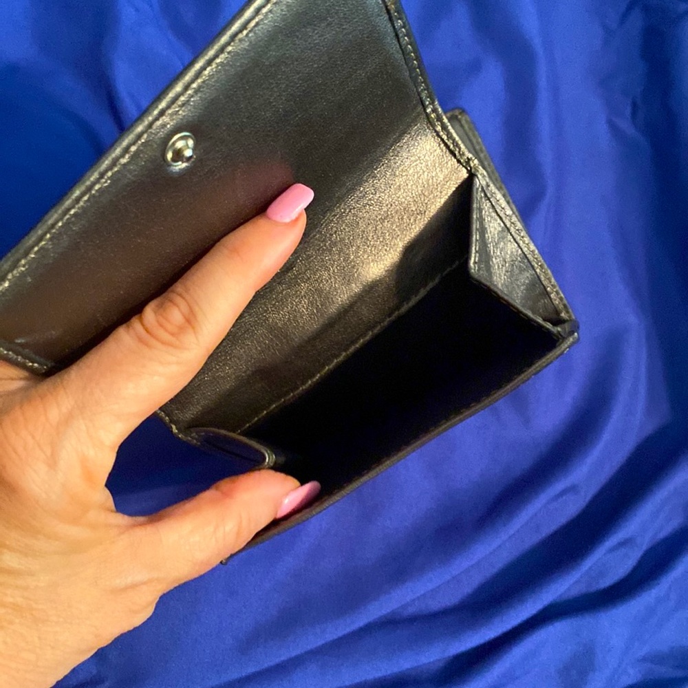 Coach Tri-fold Wallet Metallic look Leather - Picture 6 of 6